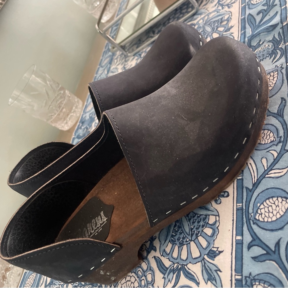 clog shoes